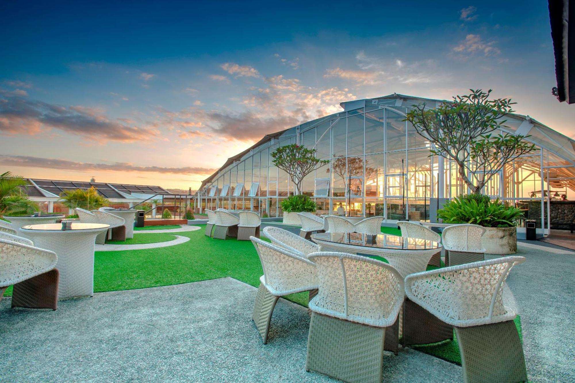 Infinity8 Bali Hotel Jimbaran Екстериор снимка